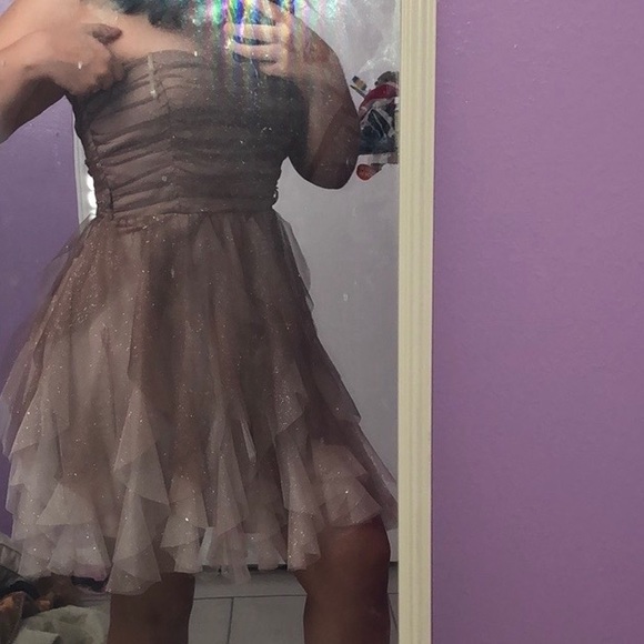 Brownish dress with a spark! - Picture 4 of 4